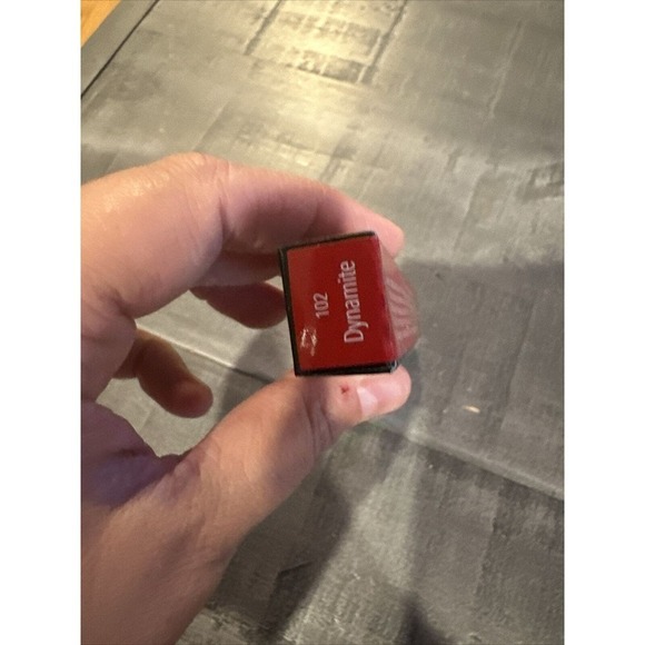 COLOR STREET~LIP LINER ~New! DYNAMITE Red shade - Picture 4 of 5